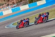 CBR1000RR-R Fireblade SP 2024 (photo 1)