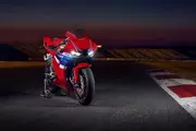 CBR600RR 2024 (photo 15)