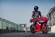 CBR600RR 2024 (photo 19)