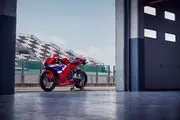 CBR600RR 2024 (photo 41)